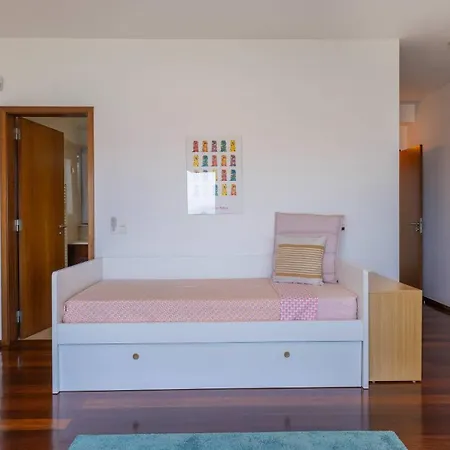 Estoril Oceanview Villa Parede