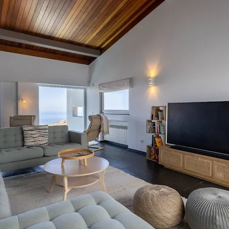 Estoril Oceanview Parede