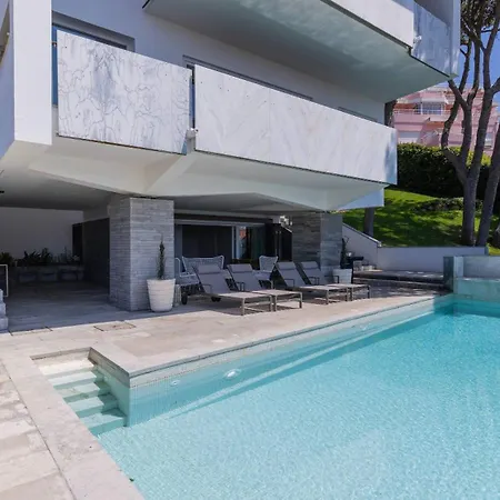 Estoril Oceanview Villa *