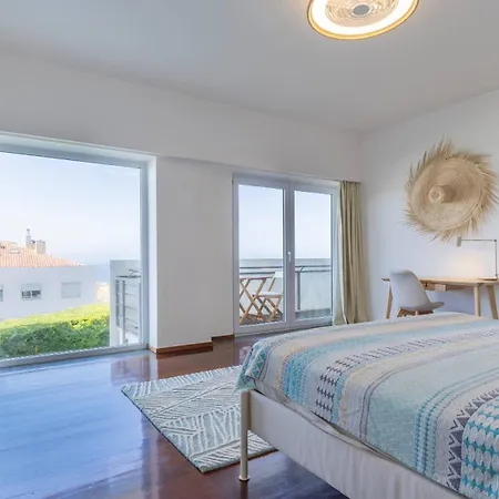 Estoril Oceanview Parede