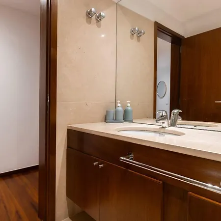 Estoril Oceanview * Parede