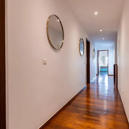 Estoril Oceanview * Parede