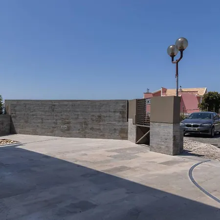 Estoril Oceanview Parede