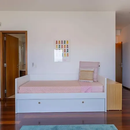 Estoril Oceanview Parede